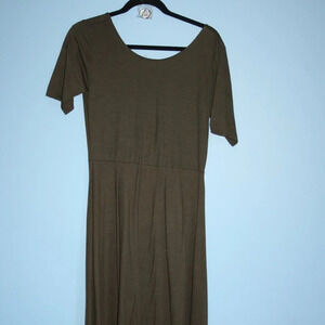 Premise A-Line Short Sleeve Hunter Green Midi Dress with Low Back Modest Size M